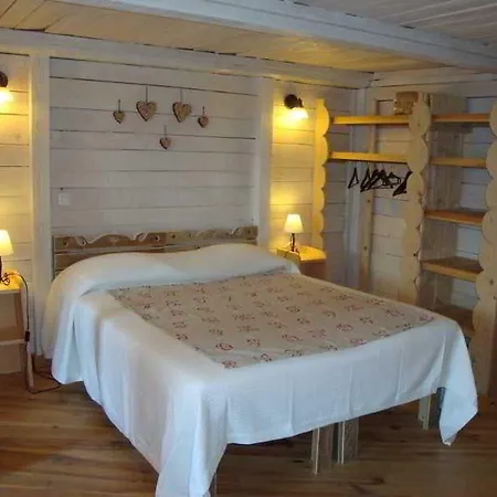 Adrets D'en Haut Country house *