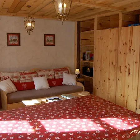 Adrets D'en Haut Country house *