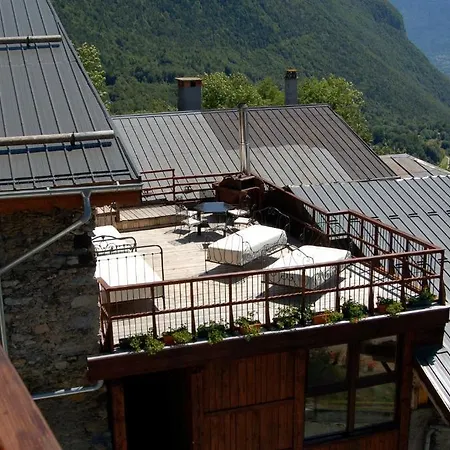 Adrets D'en Haut Country house *